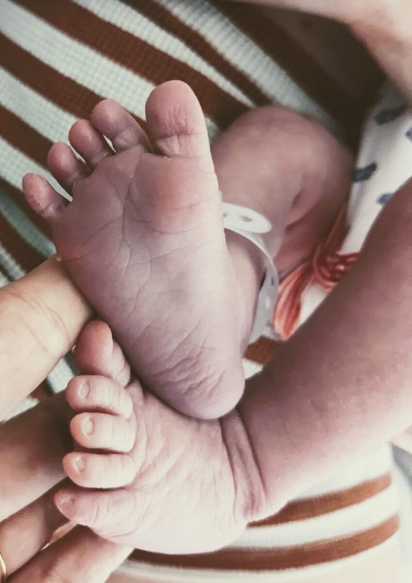 Du berceau aux premiers pas: la place de la chaussure dans le développement du pied du bébé - - Chausse toi