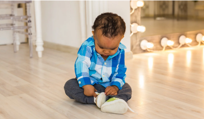 Du berceau aux premiers pas: la place de la chaussure dans le développement du pied du bébé - - Chausse toi